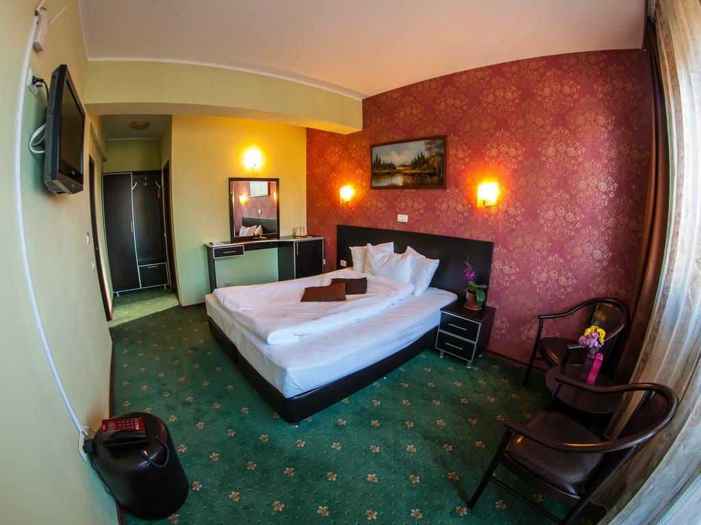 Carpatic Hotell Predeal Rom bilde