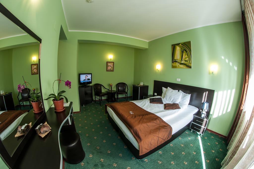 Carpatic Hotell Predeal Rom bilde