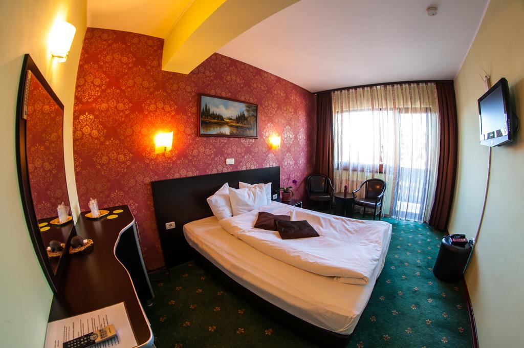 Carpatic Hotell Predeal Rom bilde